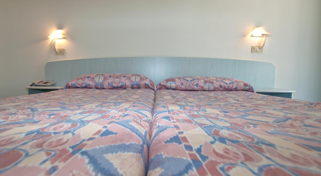 Hotel Park Spiaggia Grado Szoba fotó